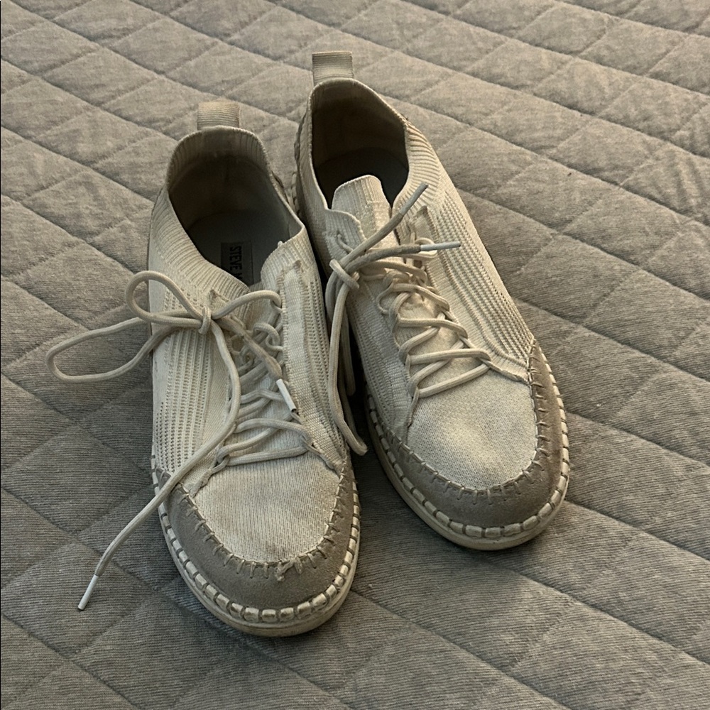 Steve Madden White and Gray Sneakers
